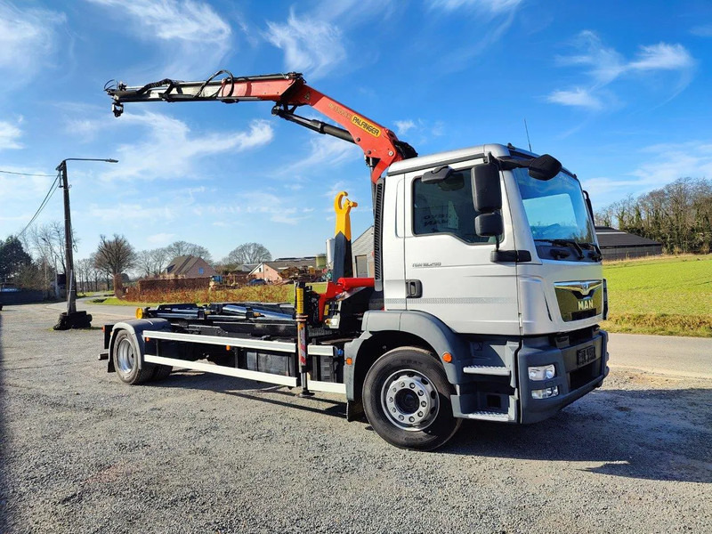 MAN TGM 18.290 Container + Palfinger PK13001 - Hook lift truck, Crane truck: picture 1 MAN TGM 18.290 Container + Palfinger PK13001 - Hook lift truck, Crane truck: picture 1