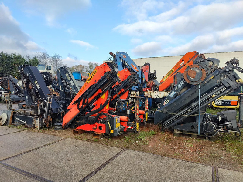 Palfinger Autolaadkranen / vrachtwagenkranen / kranen Cranes Palfinger / HIAB / Fassi / Effer - Mobile crane: picture 1 Palfinger Autolaadkranen / vrachtwagenkranen / kranen Cranes Palfinger / HIAB / Fassi / Effer - Mobile crane: picture 1