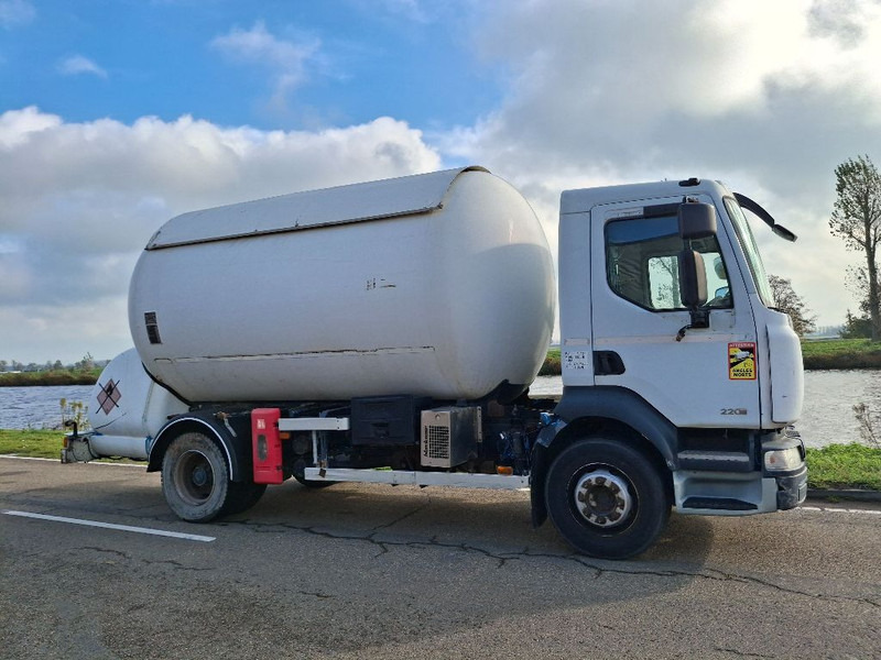 Renault MIDLUM 220 GAS / LPG - Tanker truck: picture 4 Renault MIDLUM 220 GAS / LPG - Tanker truck: picture 4