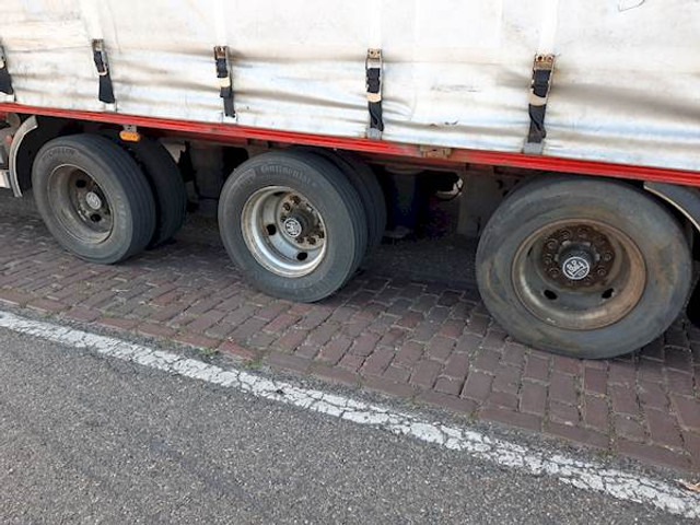 Tirsan RS - Curtainsider semi-trailer: picture 3 Tirsan RS - Curtainsider semi-trailer: picture 3