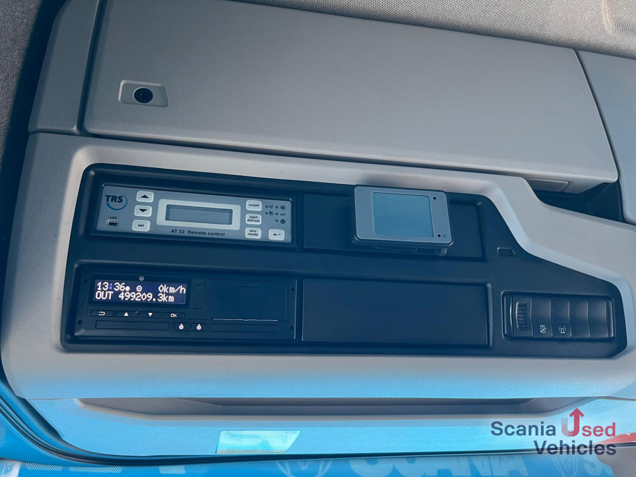 SCANIA R 410 B6x2*4NB LNG RETARDER FRIGO CHEREAU 765x250x - Refrigerated truck: picture 4 SCANIA R 410 B6x2*4NB LNG RETARDER FRIGO CHEREAU 765x250x - Refrigerated truck: picture 4