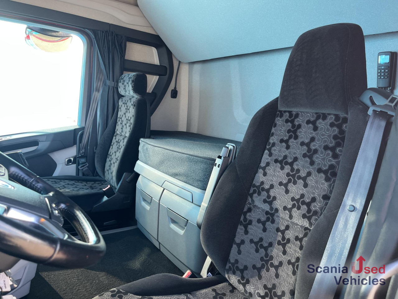 SCANIA R 410 A4x2NA RETARDER LED NAVI - Tractor unit: picture 3 SCANIA R 410 A4x2NA RETARDER LED NAVI - Tractor unit: picture 3