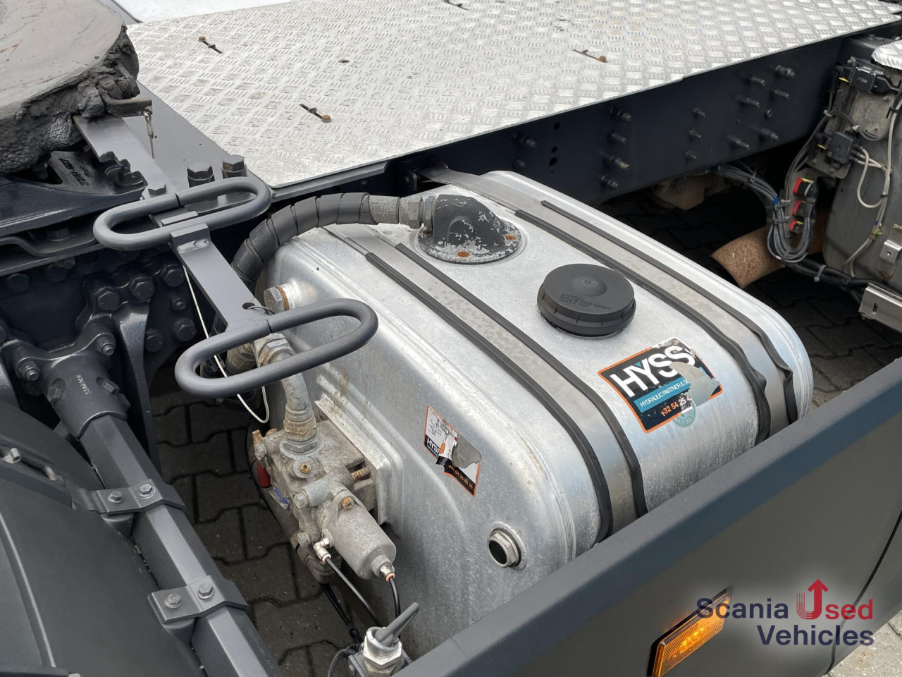 SCANIA R 450 A4x2NB DIFF-L RETARDER FULL AIR 8T HYDRO - Tractor unit: picture 2 SCANIA R 450 A4x2NB DIFF-L RETARDER FULL AIR 8T HYDRO - Tractor unit: picture 2