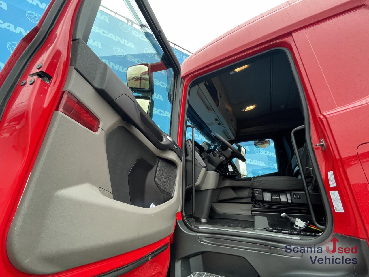 SCANIA R 450 A4x2NB DIFF-L RETARDER FULL AIR HYDRO 8T - Tractor unit: picture 3 SCANIA R 450 A4x2NB DIFF-L RETARDER FULL AIR HYDRO 8T - Tractor unit: picture 3