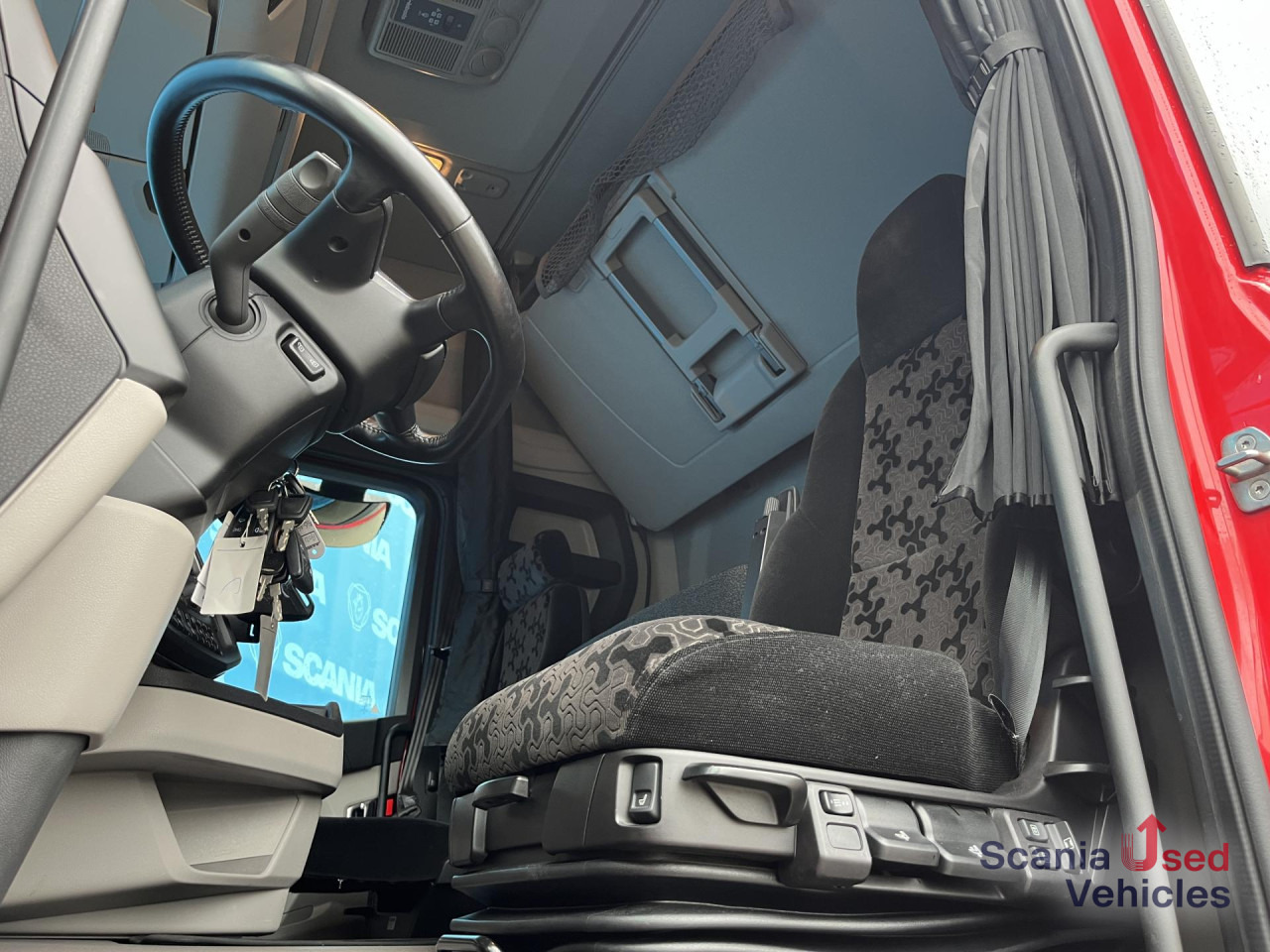 SCANIA R 450 A6x2/4NA RETARDER PTO P-AIRCO LED NAVI - Tractor unit: picture 2 SCANIA R 450 A6x2/4NA RETARDER PTO P-AIRCO LED NAVI - Tractor unit: picture 2