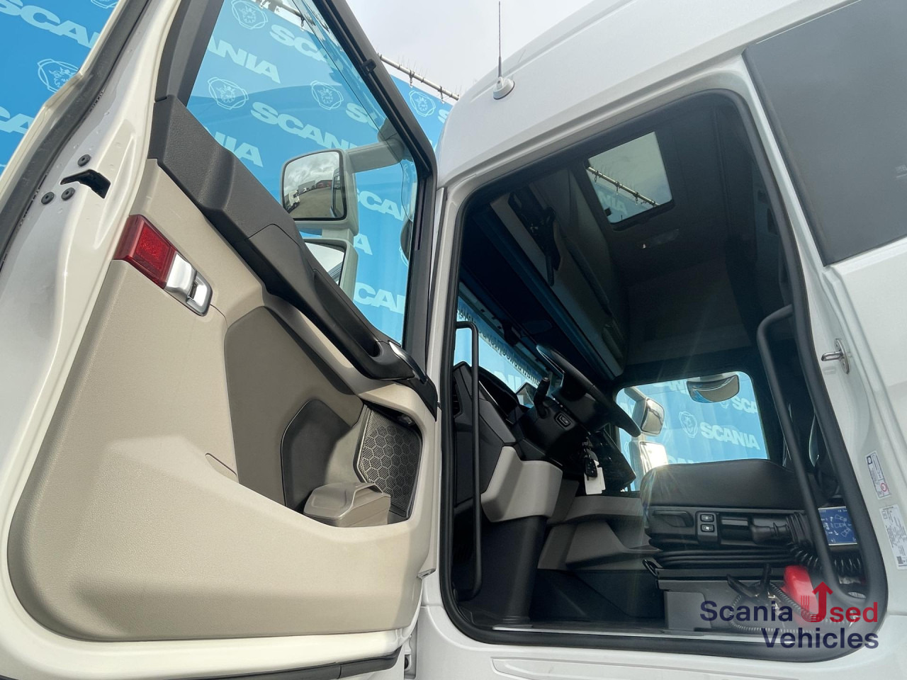 SCANIA S 560 A4x2NB RETARDER SUPER! HYDRO ADR VECTO 3 - Tractor unit: picture 5 SCANIA S 560 A4x2NB RETARDER SUPER! HYDRO ADR VECTO 3 - Tractor unit: picture 5