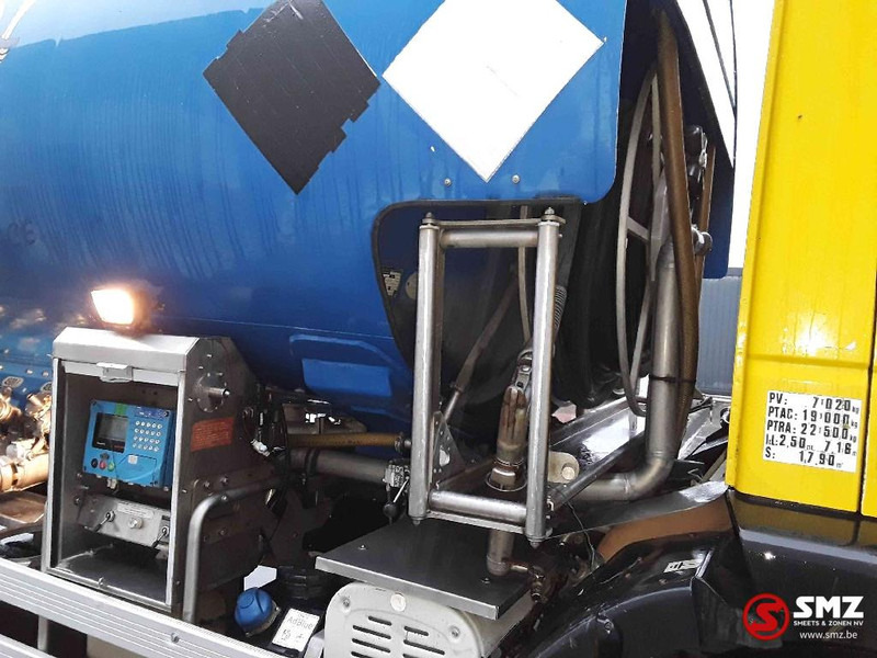 Tanker truck Iveco Eurocargo 190 E 26 13500 L 5 compartments: picture 12 Tanker truck Iveco Eurocargo 190 E 26 13500 L 5 compartments: picture 12