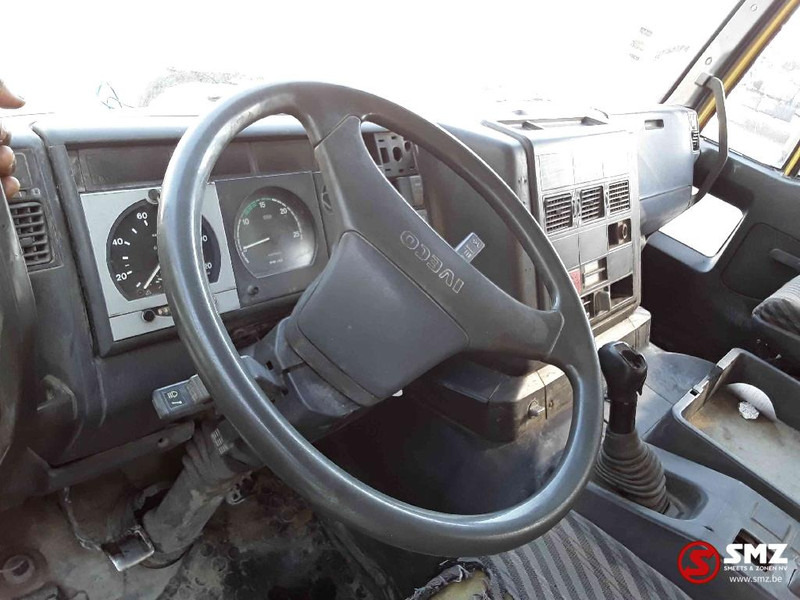 Tipper Iveco Eurotrakker 260 E 37 e2 manual pump: picture 8