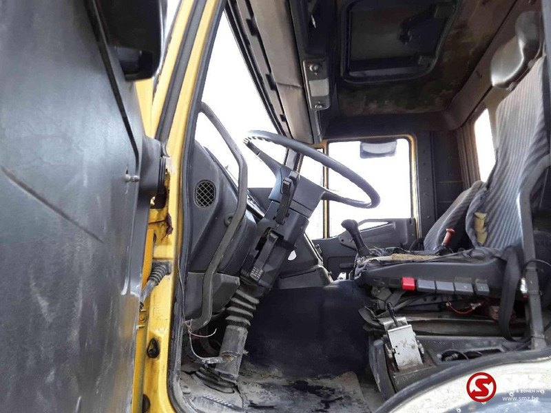 Tipper Iveco Eurotrakker 260 E 37 e2 manual pump: picture 6