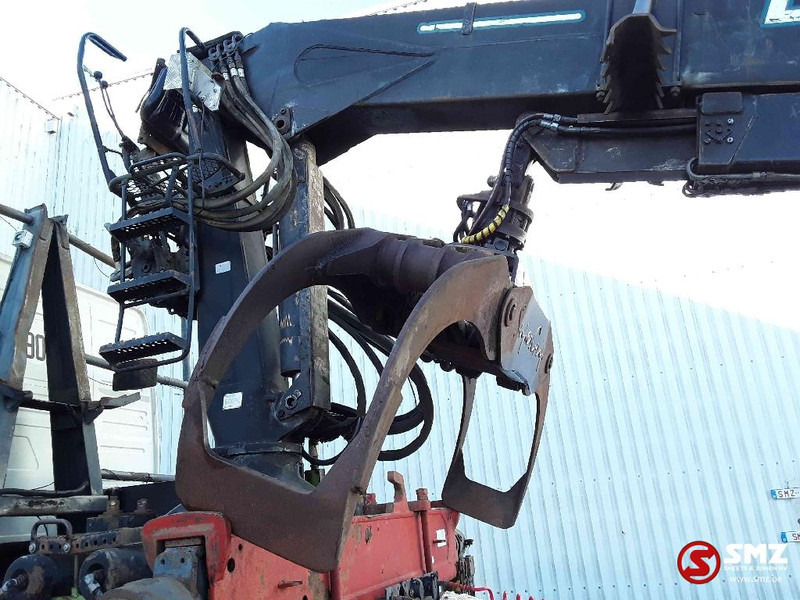 Tractor unit Volvo FH 16 610 6x4 loglift oil in water: picture 12