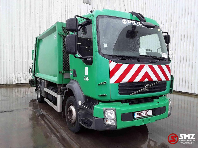 Volvo FL 240 - Refuse truck: picture 1 Volvo FL 240 - Refuse truck: picture 1