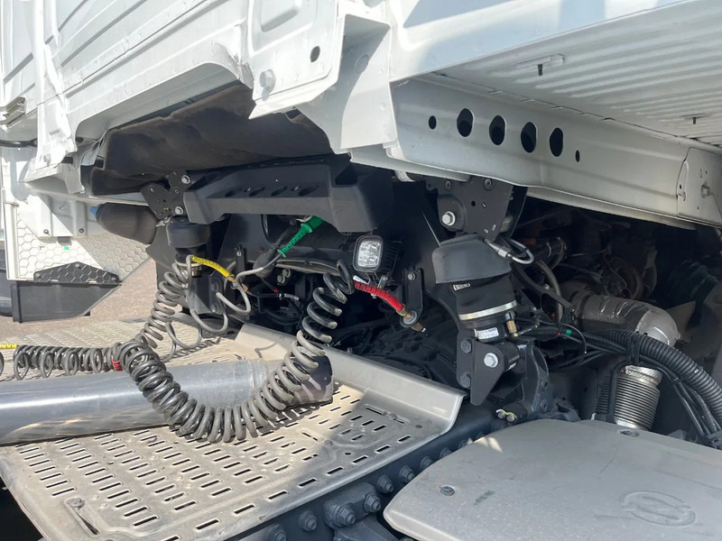 Tractor unit DAF XG+ 480 FT Euro6 SCHADE: picture 6