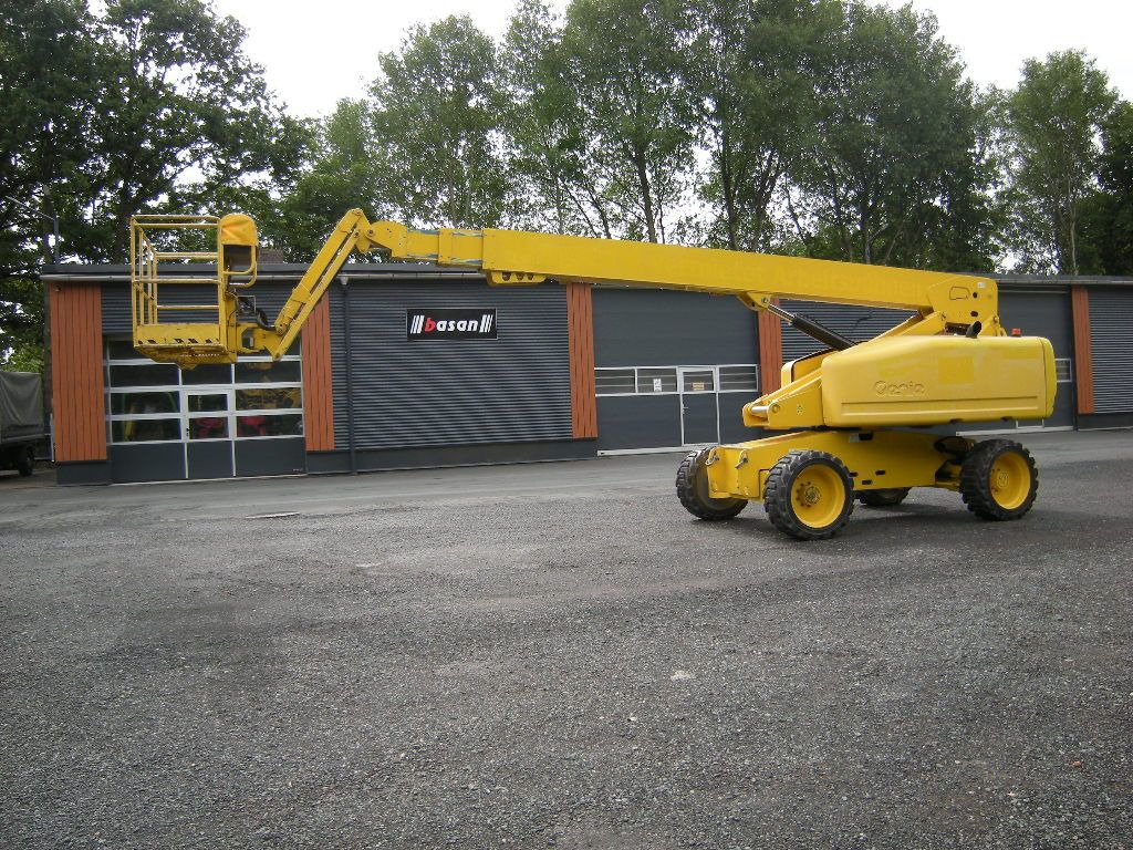 Genie Arbeitsbühne Genie S65, AH 22m - Truck mounted aerial platform: picture 1 Genie Arbeitsbühne Genie S65, AH 22m - Truck mounted aerial platform: picture 1