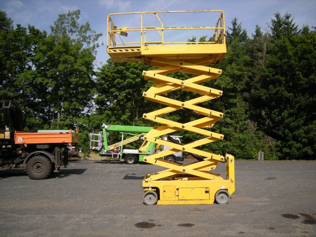 Genie GS 4047 Scherenarbeitsbühne Genie 14 m - Truck mounted aerial platform: picture 5 Genie GS 4047 Scherenarbeitsbühne Genie 14 m - Truck mounted aerial platform: picture 5