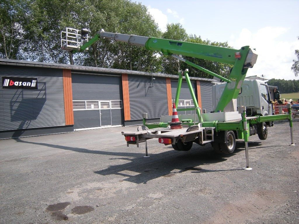 Nissan NT 400 Cabstar mit Palfinger P260BK, 21m - Truck mounted aerial platform: picture 1 Nissan NT 400 Cabstar mit Palfinger P260BK, 21m - Truck mounted aerial platform: picture 1