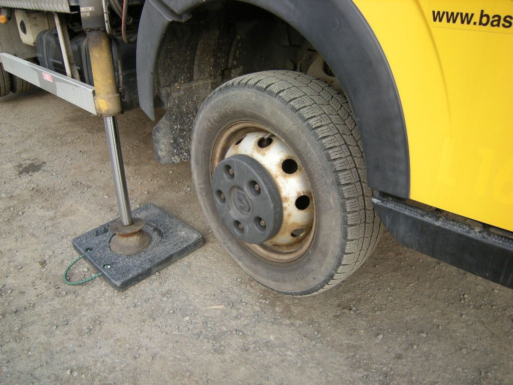 New Truck mounted aerial platform Renault Maxity mit Multitel 160 Alu DS Aufbau, 16m: picture 6