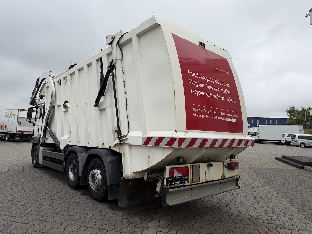 Refuse truck for transportation of garbage MAN TGS 26.320 6x2 BL Faun Frontlader: picture 7 Refuse truck for transportation of garbage MAN TGS 26.320 6x2 BL Faun Frontlader: picture 7