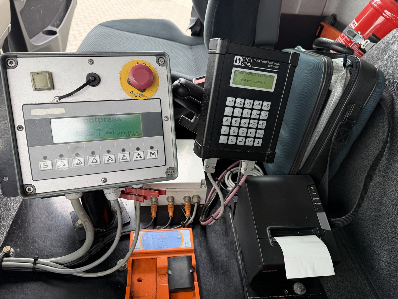 Refuse truck for transportation of garbage MAN TGS 26.320 6x2 BL Faun Frontlader: picture 13 Refuse truck for transportation of garbage MAN TGS 26.320 6x2 BL Faun Frontlader: picture 13