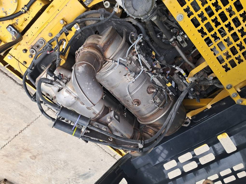 Crawler excavator Komatsu HB365LC-3 Hybrid: picture 8 Crawler excavator Komatsu HB365LC-3 Hybrid: picture 8