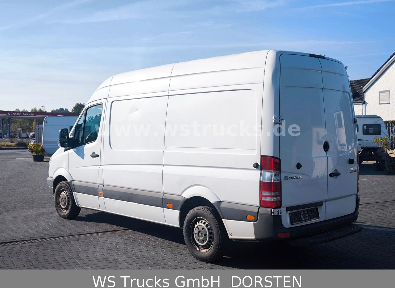 Mercedes-Benz Sprinter II Kasten 216 CDI Hoch/Lang - Commercial vehicle: picture 4 Mercedes-Benz Sprinter II Kasten 216 CDI Hoch/Lang - Commercial vehicle: picture 4
