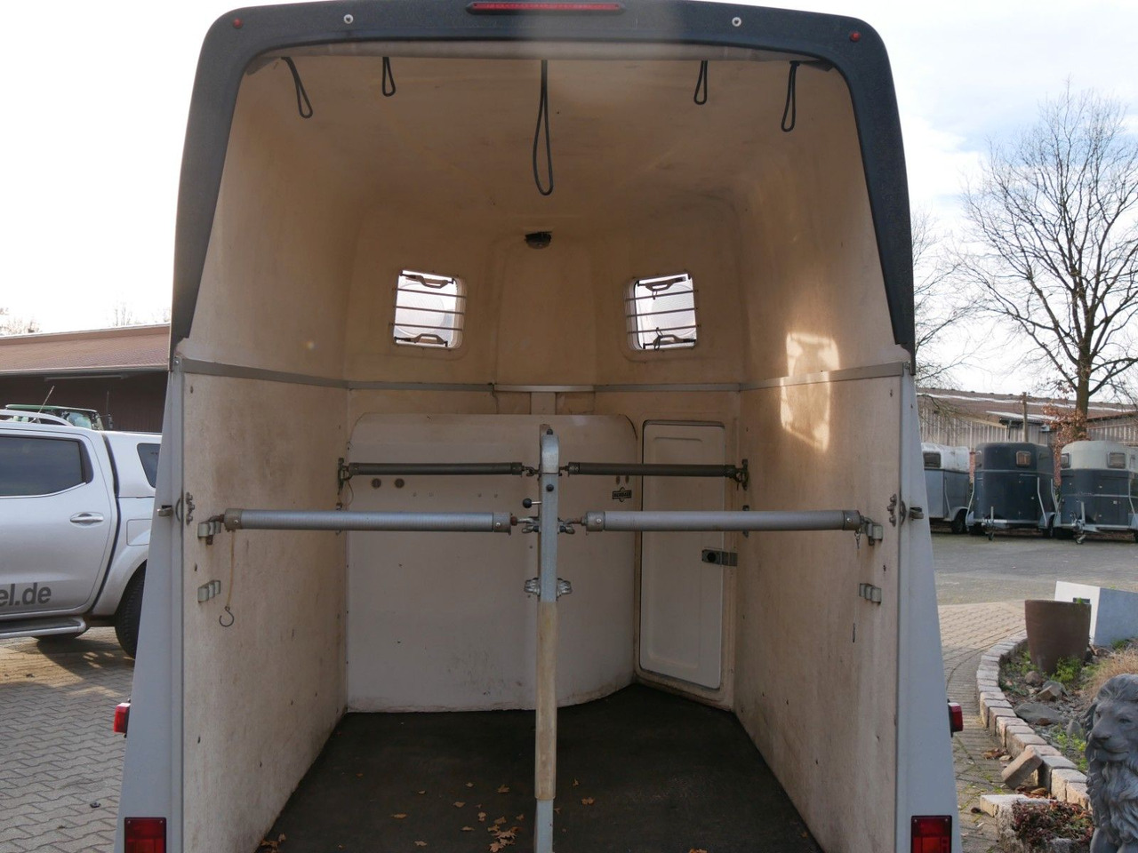 Humbaur Atis 2 Pferde Sattelkammer - Livestock trailer: picture 3 Humbaur Atis 2 Pferde Sattelkammer - Livestock trailer: picture 3