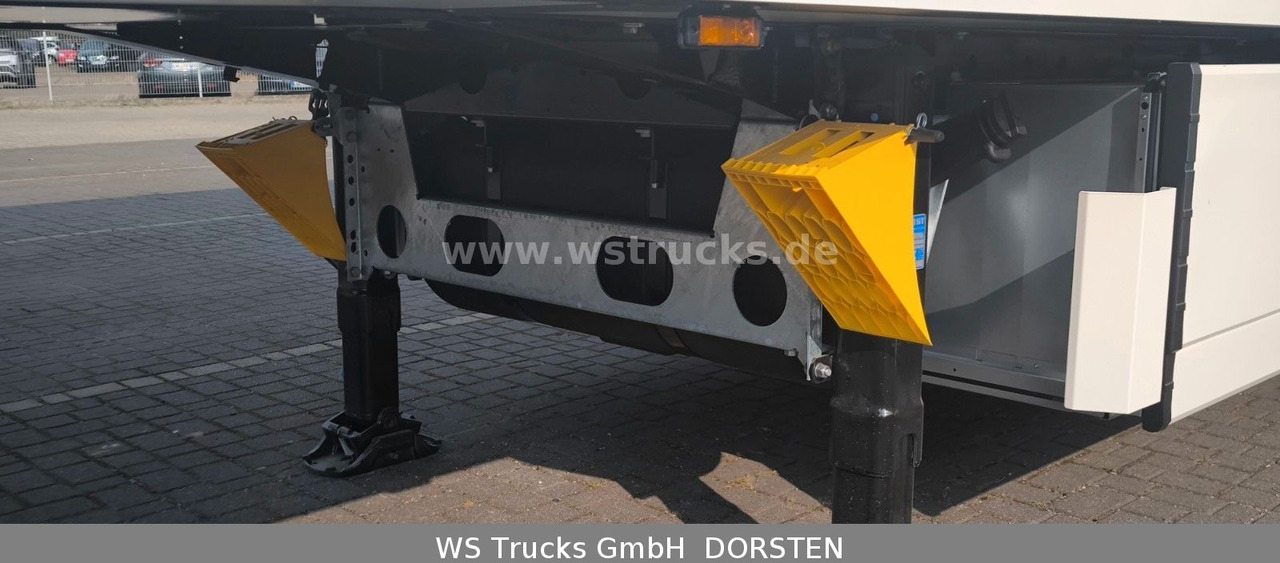 Closed box semi-trailer Krone Kühlauflieger Carrier Vector 1550 Rohrbahn: picture 9