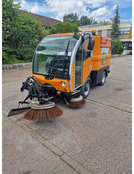 Bucher Kehrmaschine BUCHER-GUYER Kehrmaschine EG 4.500 kg Diesel Topzustand - Industrial sweeper: picture 4 Bucher Kehrmaschine BUCHER-GUYER Kehrmaschine EG 4.500 kg Diesel Topzustand - Industrial sweeper: picture 4