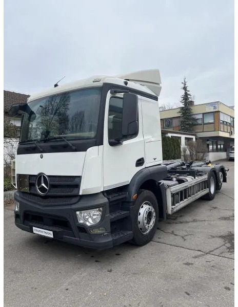 Mercedes-Benz Actros 2543 BL 6x2 Abroller - Hook lift truck: picture 1 Mercedes-Benz Actros 2543 BL 6x2 Abroller - Hook lift truck: picture 1