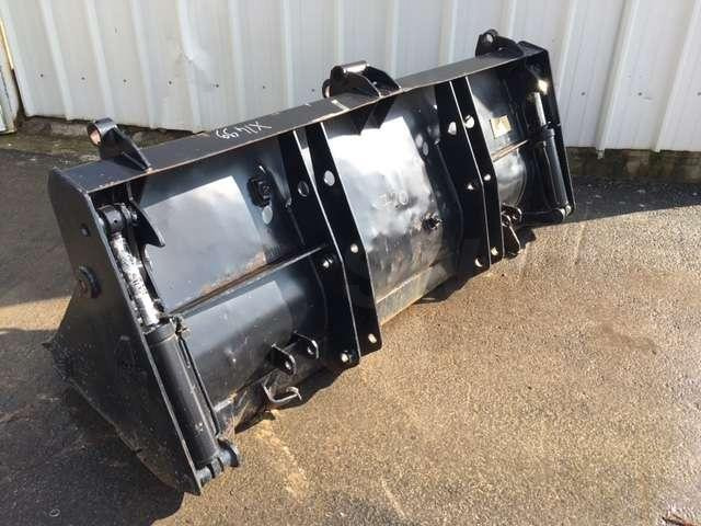 2350mm - Loader bucket: picture 4 2350mm - Loader bucket: picture 4