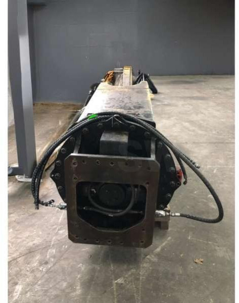 CATERPILLAR S3050 - Demolition shears: picture 3 CATERPILLAR S3050 - Demolition shears: picture 3