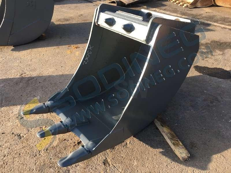 MECALAC 600mm - series 8 / 10 / 11 et 12 - Excavator bucket: picture 1 MECALAC 600mm - series 8 / 10 / 11 et 12 - Excavator bucket: picture 1