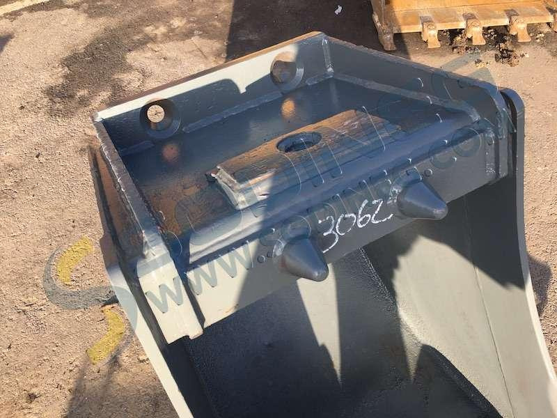 MECALAC 600mm - series 8 / 10 / 11 et 12 - Excavator bucket: picture 4 MECALAC 600mm - series 8 / 10 / 11 et 12 - Excavator bucket: picture 4