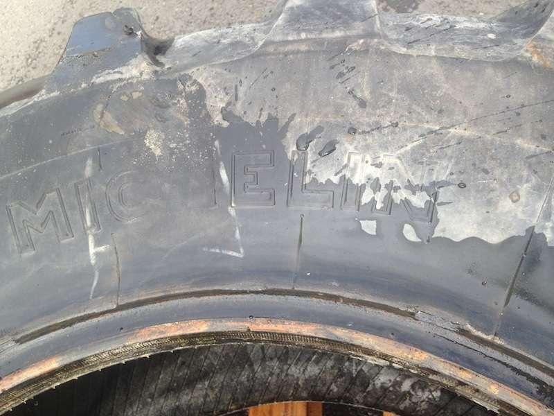 PNEUS 16,9 R 28 X - Tire for Construction machinery: picture 2 PNEUS 16,9 R 28 X - Tire for Construction machinery: picture 2