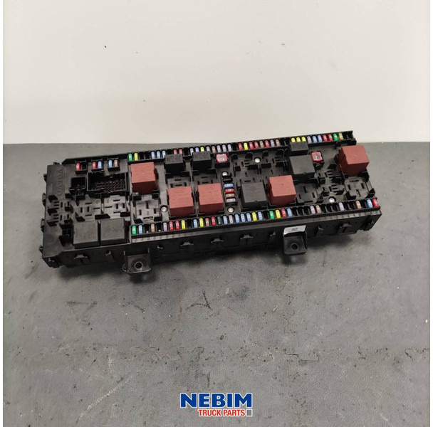 Volvo Volvo - 21543295 - Zekering \ relaiscentrum - Spare parts: picture 1 Volvo Volvo - 21543295 - Zekering \ relaiscentrum - Spare parts: picture 1