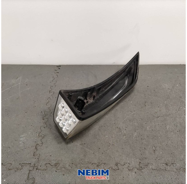 Volvo Volvo - 82151205 - Knipperlicht FH4 rechts - Spare parts for Truck: picture 2 Volvo Volvo - 82151205 - Knipperlicht FH4 rechts - Spare parts for Truck: picture 2