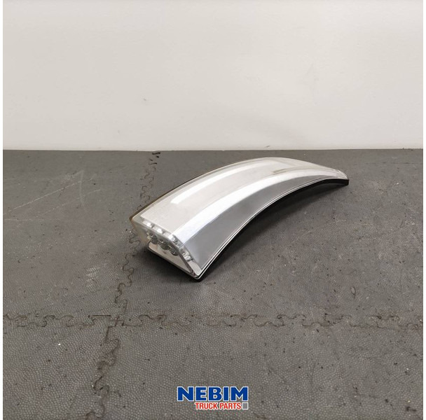 Volvo Volvo - 82151205 - Knipperlicht FH4 rechts - Spare parts for Truck: picture 1 Volvo Volvo - 82151205 - Knipperlicht FH4 rechts - Spare parts for Truck: picture 1