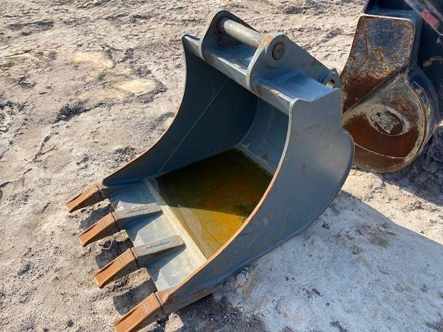 Liebherr (99001958) 0.85 m Tieflöffel / bucket SW 33 - Attachment for Construction machinery: picture 1 Liebherr (99001958) 0.85 m Tieflöffel / bucket SW 33 - Attachment for Construction machinery: picture 1