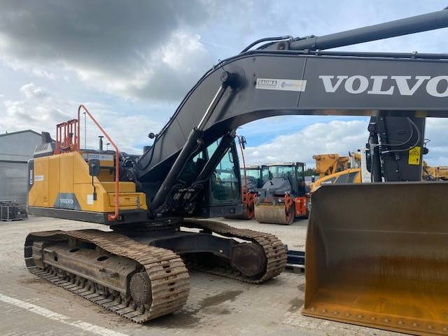Volvo EC 300 E NL MIETE / RENTAL (12001057) - Crawler excavator: picture 1 Volvo EC 300 E NL MIETE / RENTAL (12001057) - Crawler excavator: picture 1