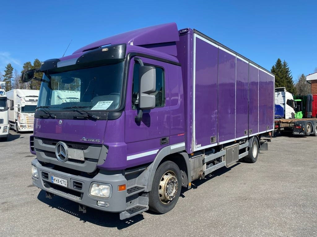 Mercedes-Benz Actros 1832 - Box truck: picture 1 Mercedes-Benz Actros 1832 - Box truck: picture 1