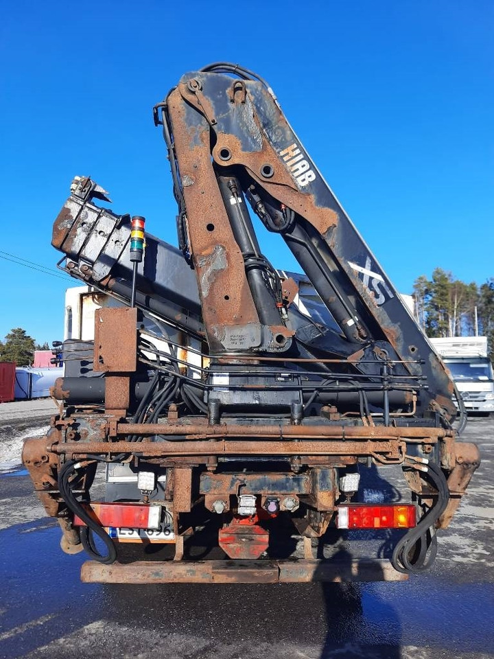 Sisu E12 - Crane truck: picture 5 Sisu E12 - Crane truck: picture 5