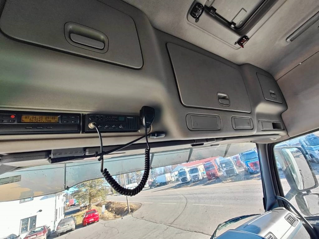 Tractor unit Volvo FH 13: picture 8