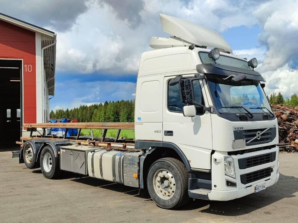 Volvo FM 13 - Container transporter/ Swap body truck: picture 2 Volvo FM 13 - Container transporter/ Swap body truck: picture 2
