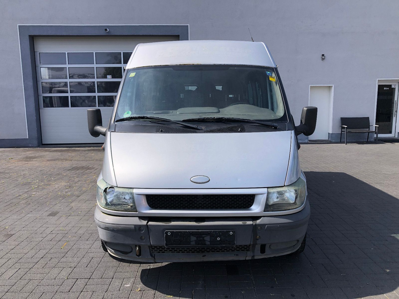 Ford Transit 2.4 TDi, Heckantrieb, 8-Sitzer, Klima - People carrier: picture 5 Ford Transit 2.4 TDi, Heckantrieb, 8-Sitzer, Klima - People carrier: picture 5