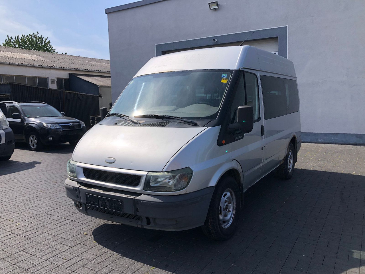 Ford Transit 2.4 TDi, Heckantrieb, 8-Sitzer, Klima - People carrier: picture 1 Ford Transit 2.4 TDi, Heckantrieb, 8-Sitzer, Klima - People carrier: picture 1