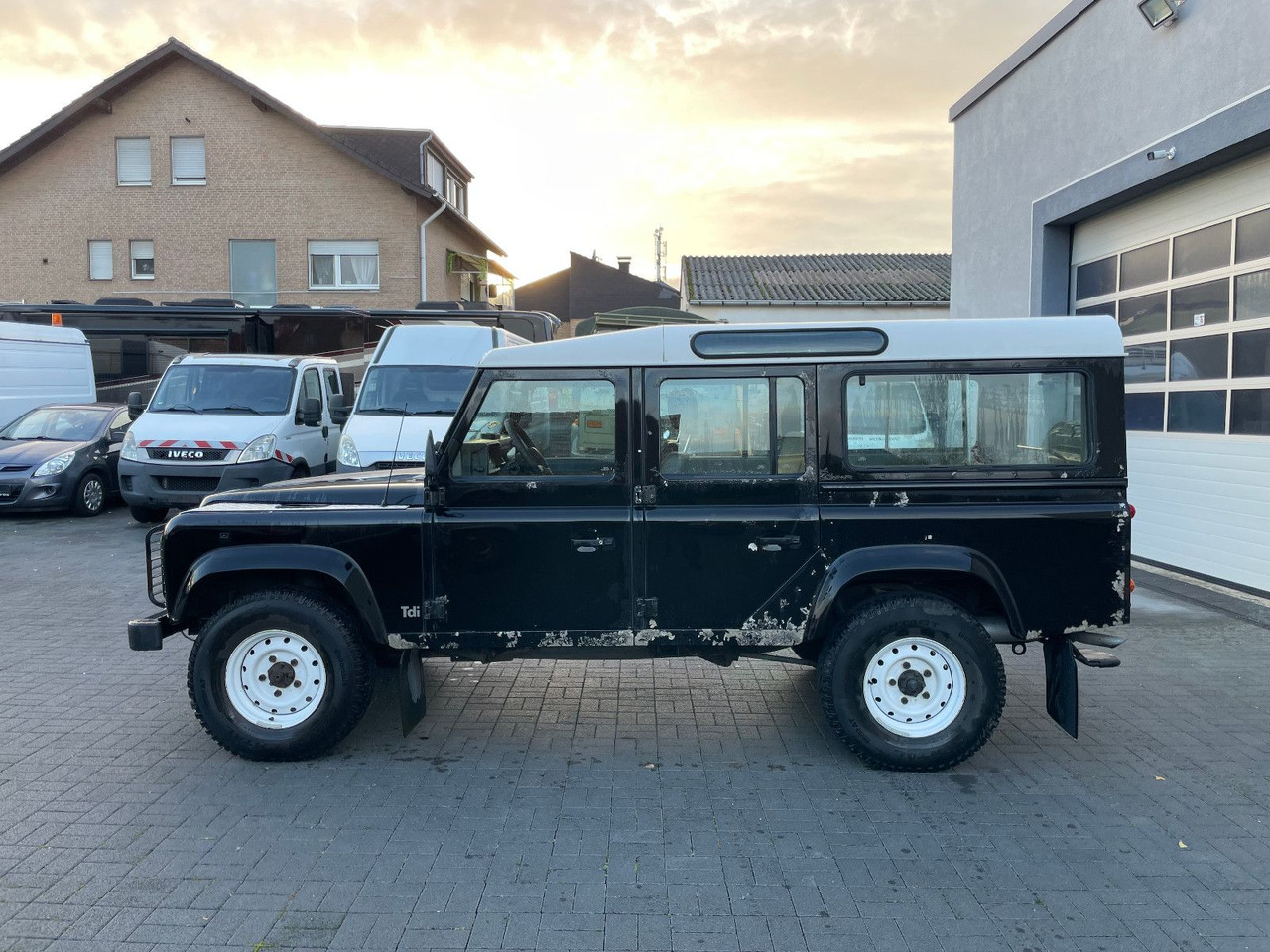 Land Rover Defender 110 SW 2.5 TD , Wohnm.Zulassung, 1.Hand - SUV: picture 5 Land Rover Defender 110 SW 2.5 TD , Wohnm.Zulassung, 1.Hand - SUV: picture 5