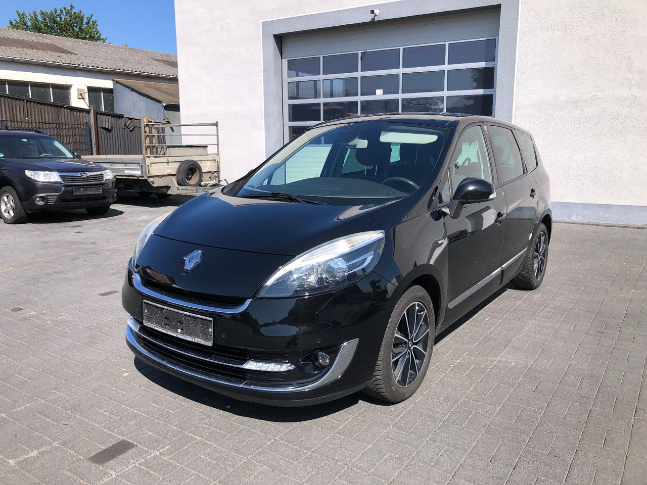 Renault Scenic Grand 2.0 dCi 150 BOSE Edition,Automatik - People carrier: picture 3 Renault Scenic Grand 2.0 dCi 150 BOSE Edition,Automatik - People carrier: picture 3
