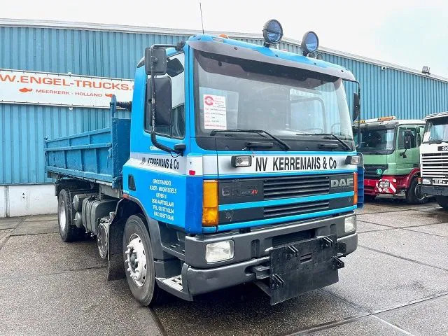 DAF 65.210 ATI 4x2 FULL STEEL KIPPER (EURO 2 / MANUAL GEARBOX / FULL STEEL SUSPENSION / P.T.O.) - Tipper: picture 2 DAF 65.210 ATI 4x2 FULL STEEL KIPPER (EURO 2 / MANUAL GEARBOX / FULL STEEL SUSPENSION / P.T.O.) - Tipper: picture 2