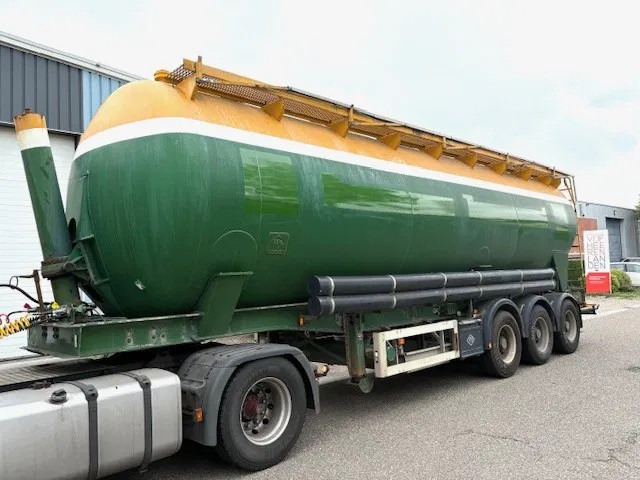 Feldbinder KIP48 3 3-AXLE 48M3 KIPPING SILO TRAILER (SAF AXLES / DRUM BRAKES / 4 COMPARTMENTS) - Tanker semi-trailer: picture 1 Feldbinder KIP48 3 3-AXLE 48M3 KIPPING SILO TRAILER (SAF AXLES / DRUM BRAKES / 4 COMPARTMENTS) - Tanker semi-trailer: picture 1