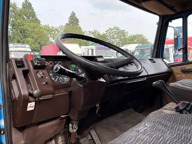 Car transporter truck Mercedes-Benz LK 814 RECOVERY TRUCK / CAR-MACHINE TRANSPORTER (6-CILINDER / MANUAL GEARBOX / FULL STEEL SUSPENSION / WINCH / HYDRAULIC RAMPS): picture 13