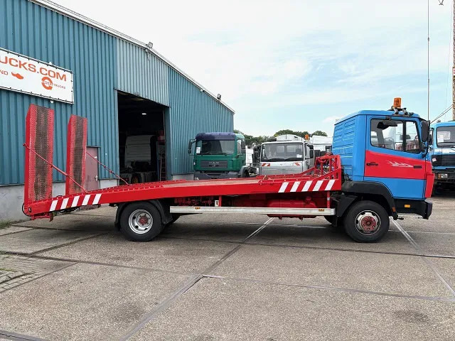 Mercedes-Benz LK 814 RECOVERY TRUCK / CAR-MACHINE TRANSPORTER (6-CILINDER / MANUAL GEARBOX / FULL STEEL SUSPENSION / WINCH / HYDRAULIC RAMPS) - Car transporter truck: picture 4 Mercedes-Benz LK 814 RECOVERY TRUCK / CAR-MACHINE TRANSPORTER (6-CILINDER / MANUAL GEARBOX / FULL STEEL SUSPENSION / WINCH / HYDRAULIC RAMPS) - Car transporter truck: picture 4